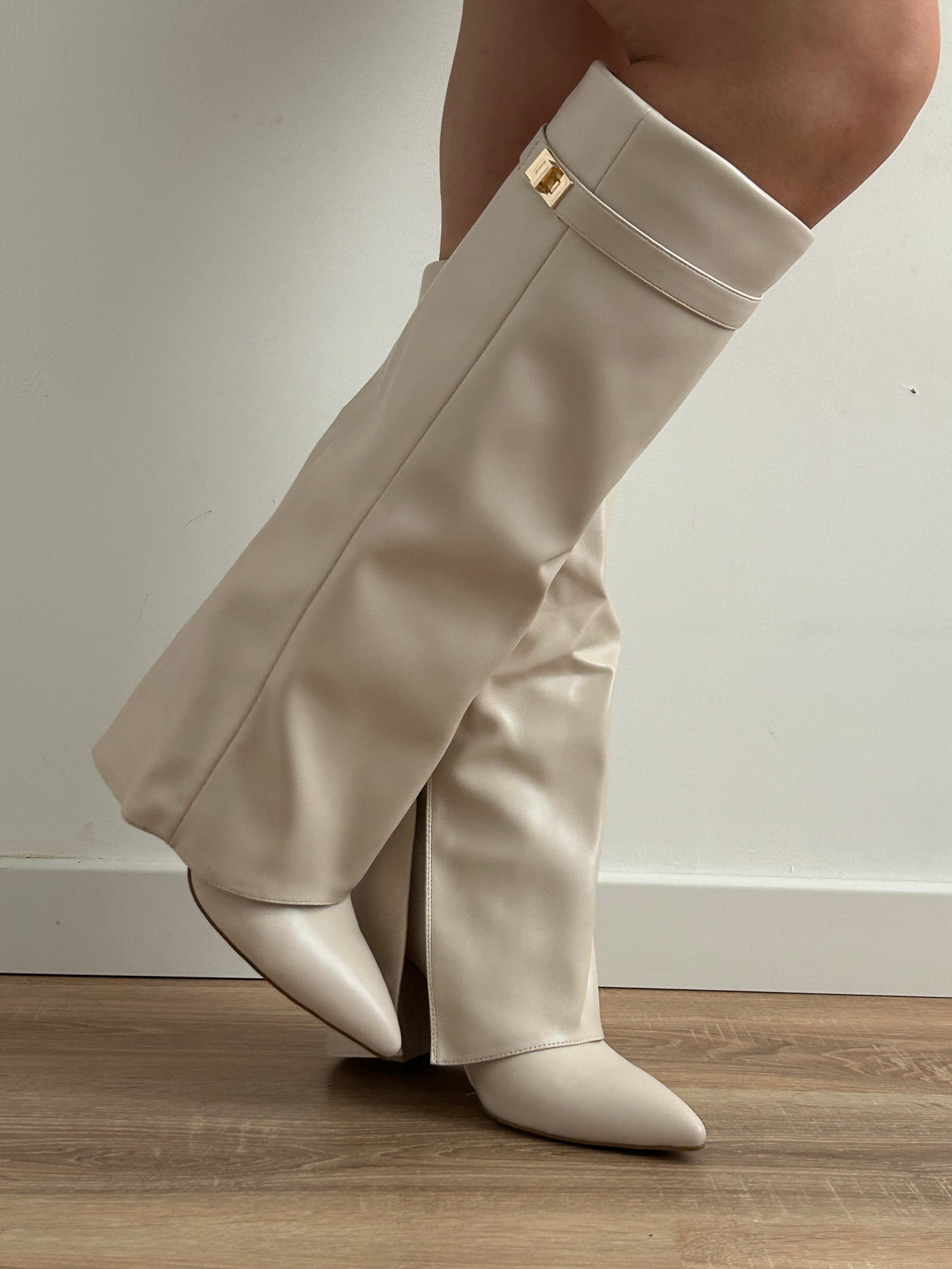 Bottes en cuir beige